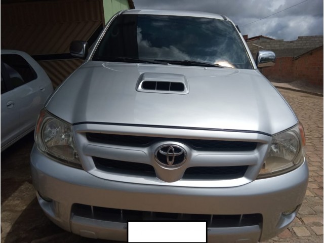 TOYOTA HILUX SW4