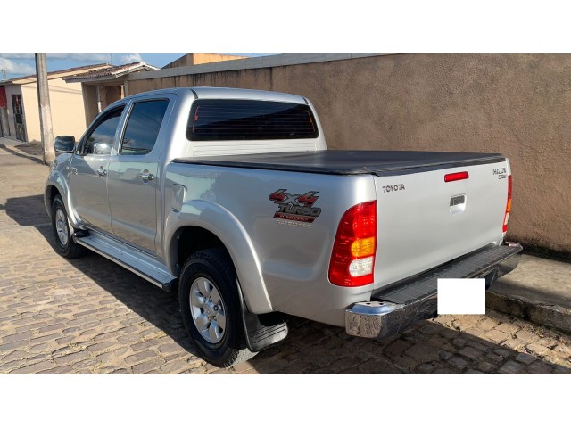 TOYOTA HILUX SW4