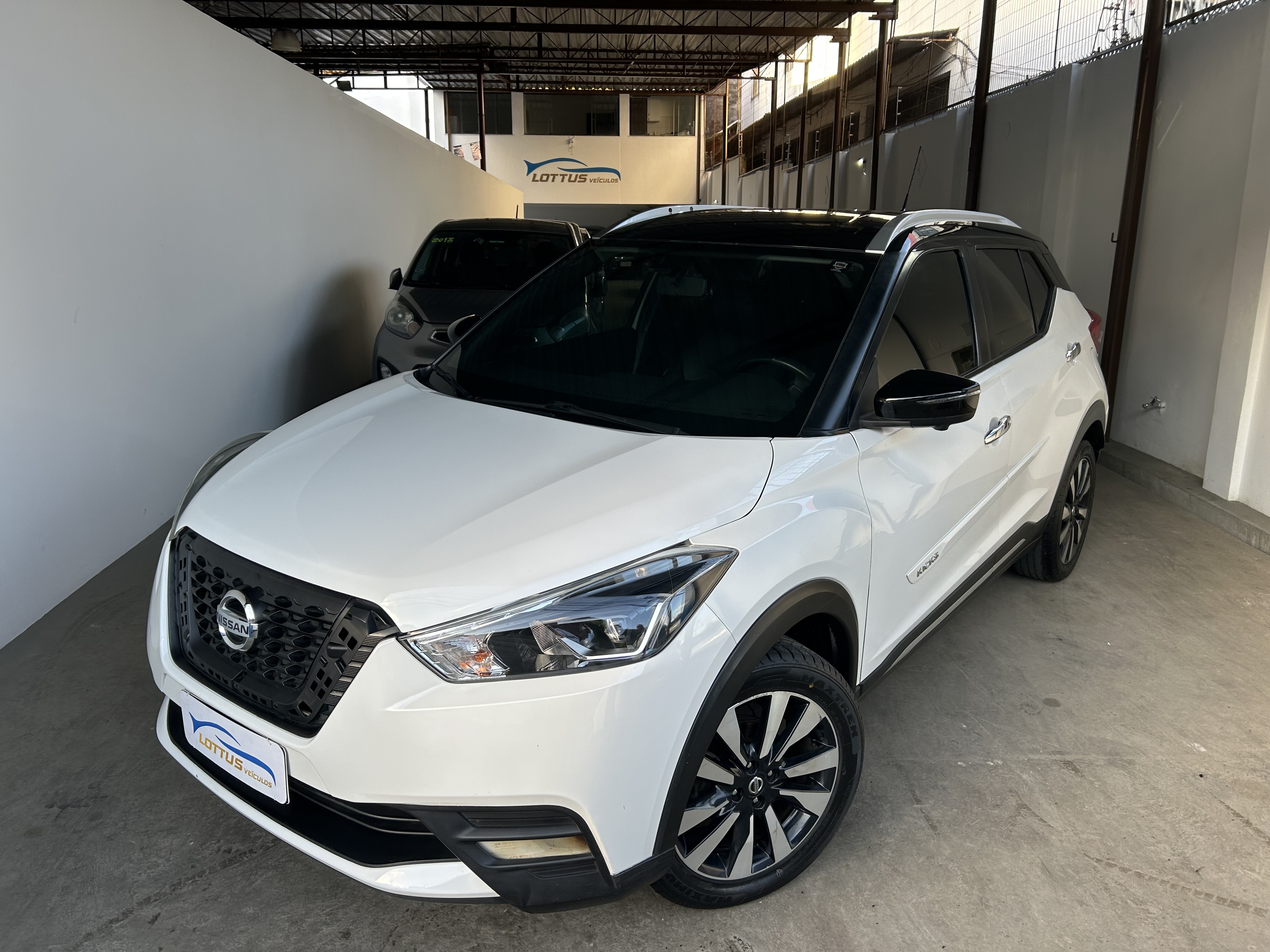 NISSAN kicks sl cvt