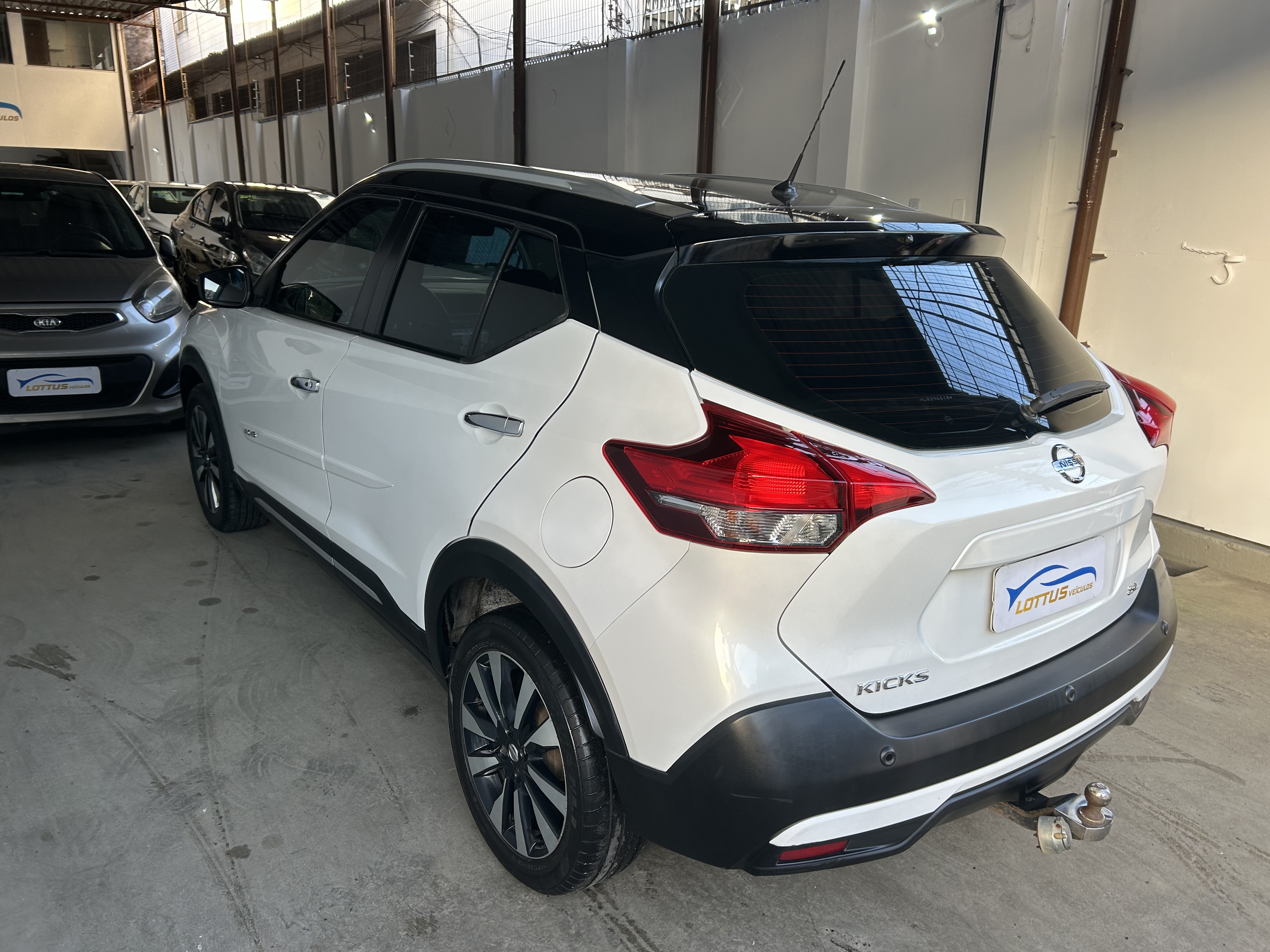 NISSAN kicks sl cvt