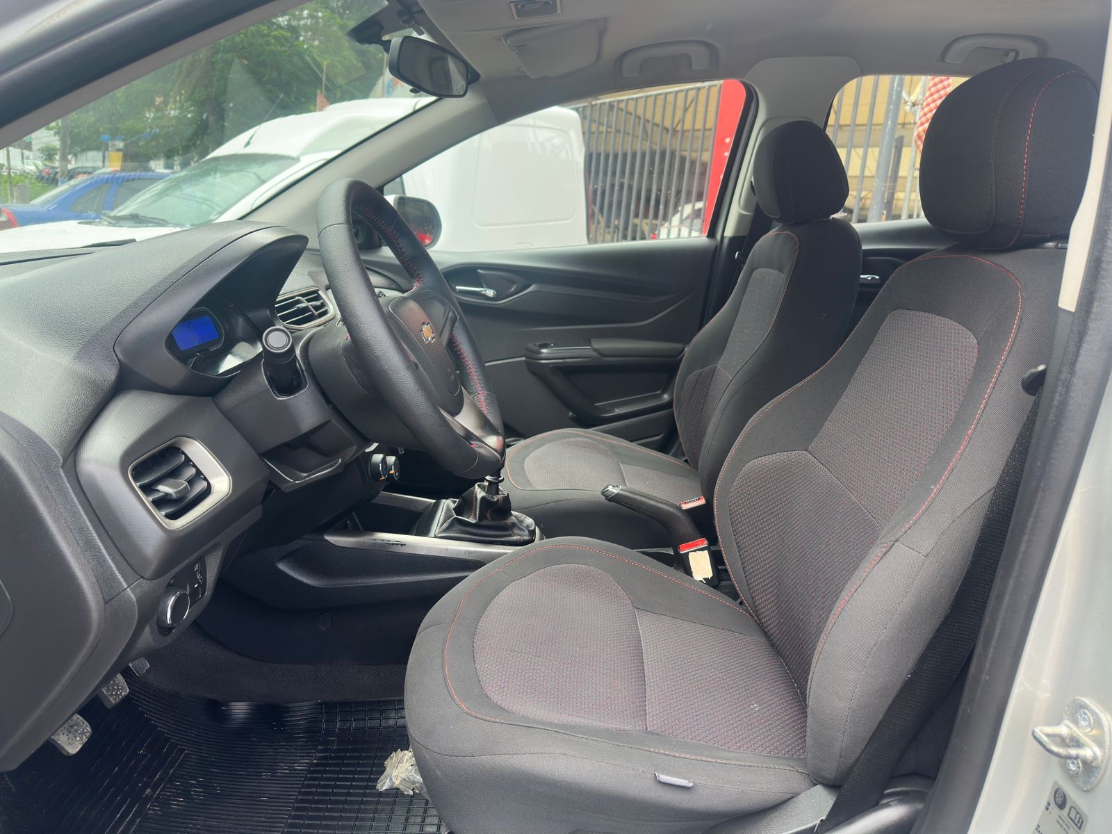 CHEVROLET onix 1.4mt lt