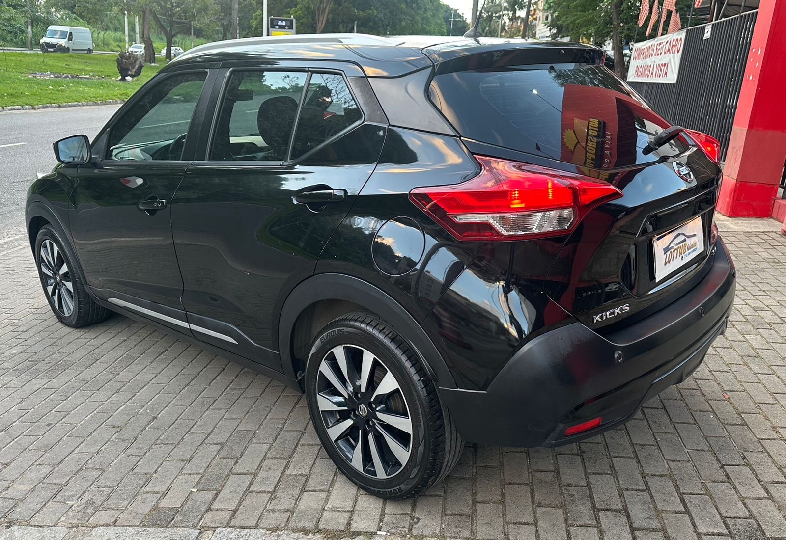 NISSAN kicks sv cvt 1.6 16v flex 5p aut