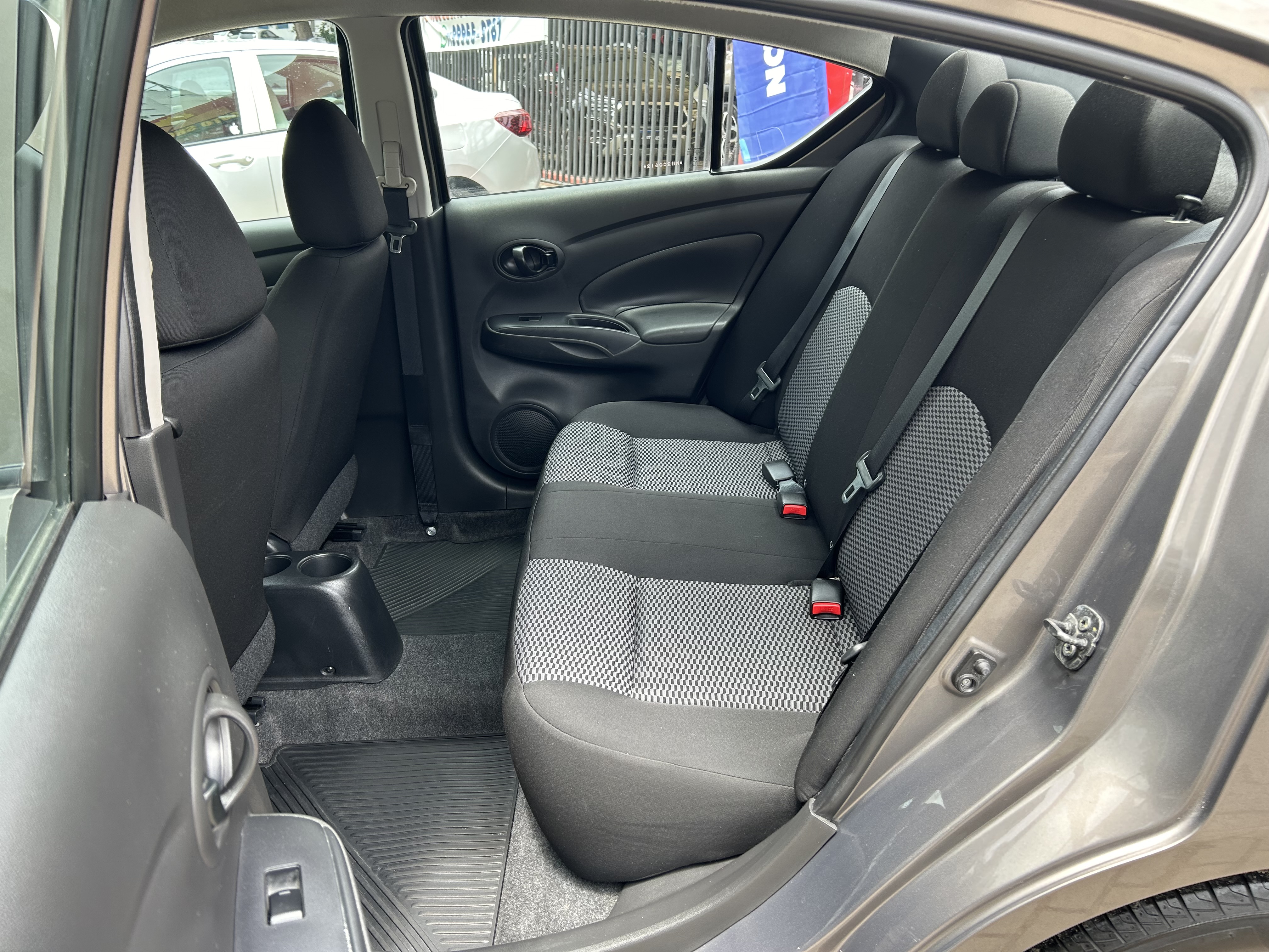 NISSAN versa 16sl cvt