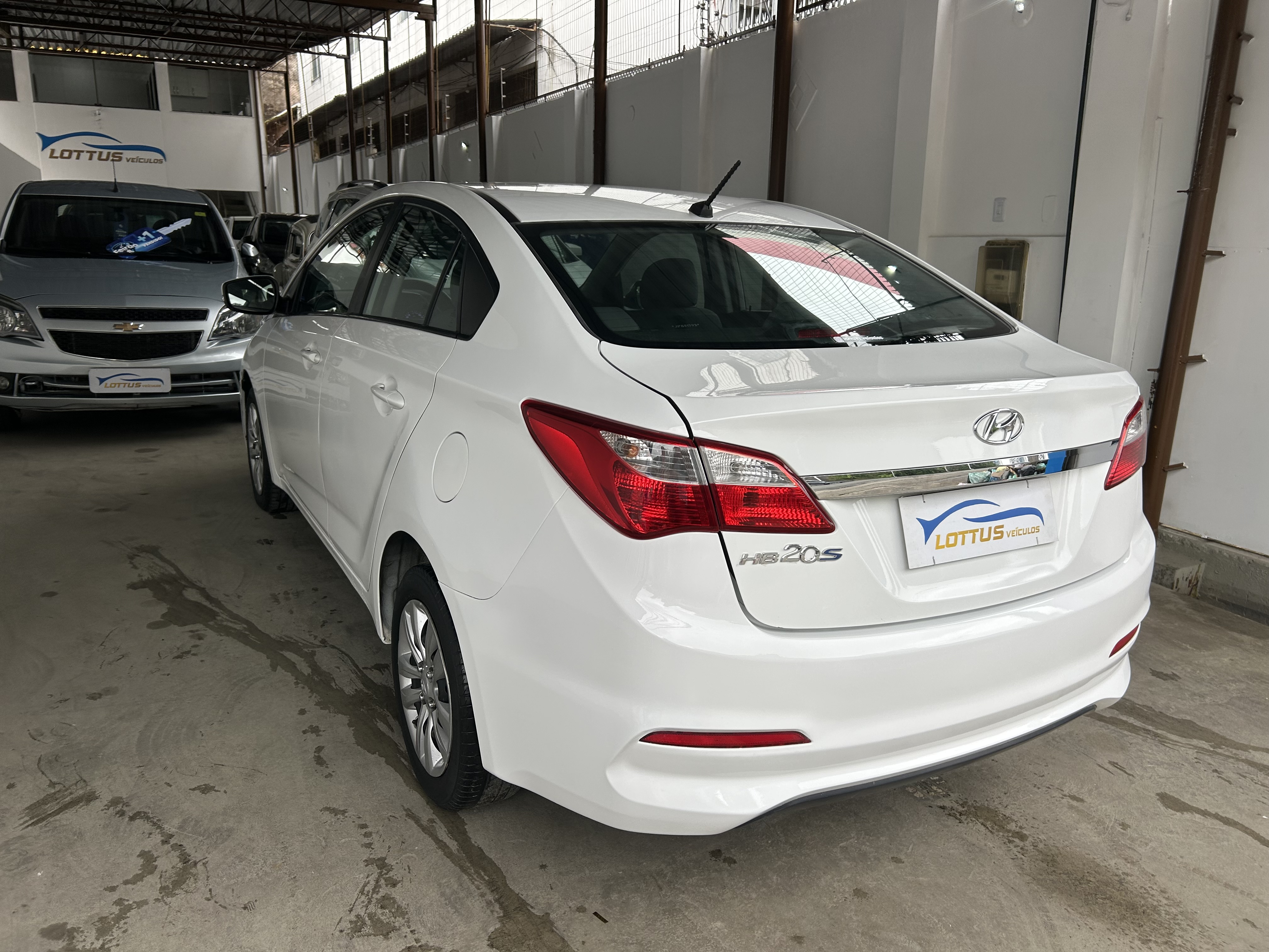 HYUNDAI hb20s 1.0 m comfort