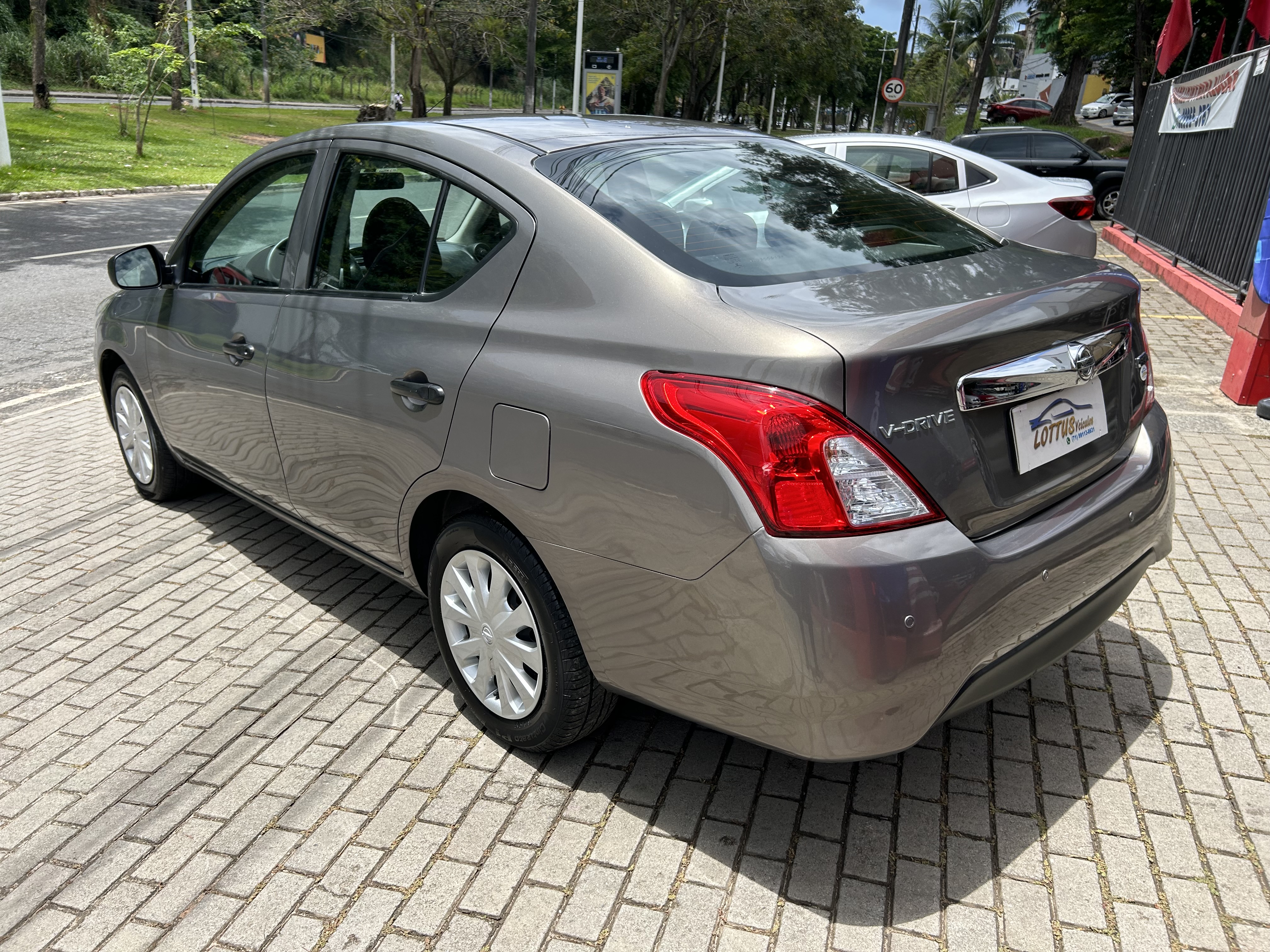 NISSAN versa 16sl cvt