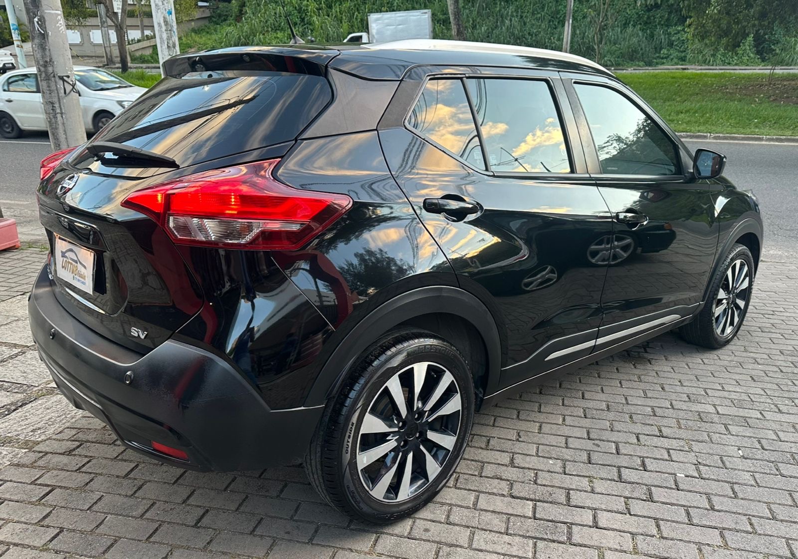 NISSAN kicks sv cvt 1.6 16v flex 5p aut