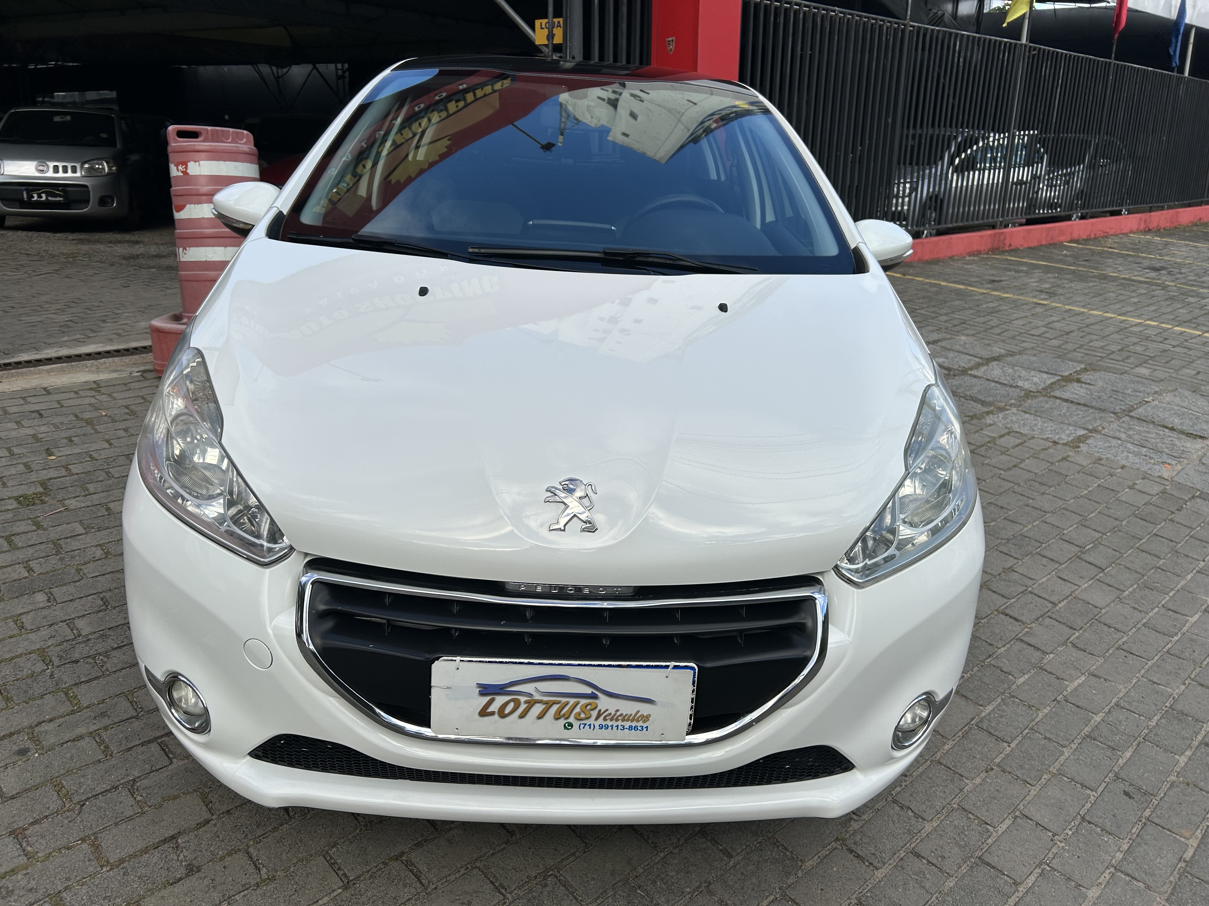 PEUGEOT 208 active pack