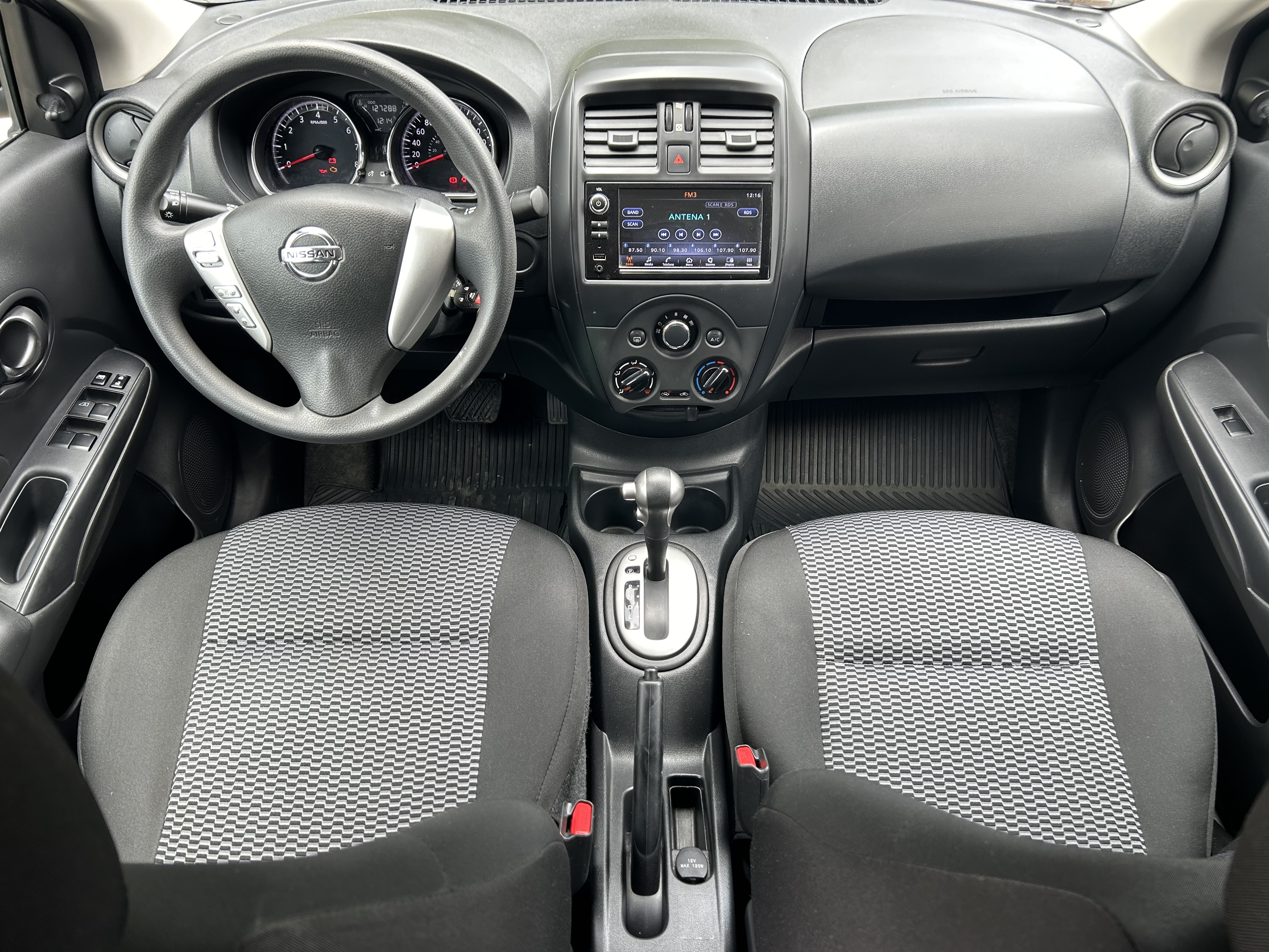 NISSAN versa 16sl cvt