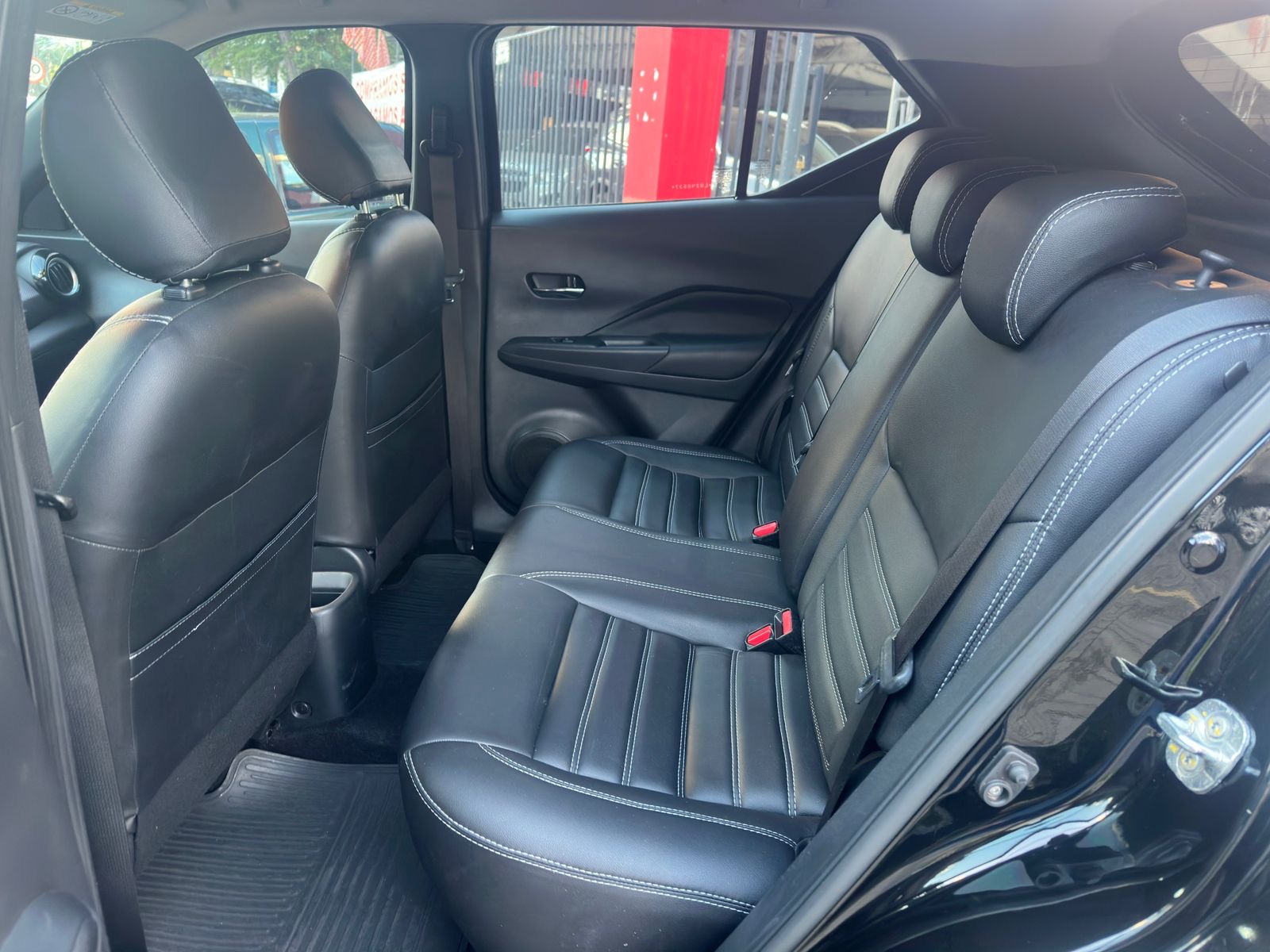 NISSAN kicks sv cvt 1.6 16v flex 5p aut