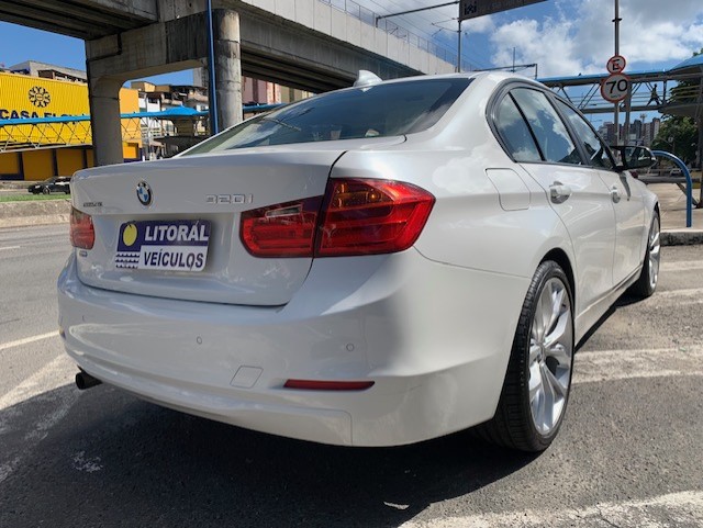 BMW 320i