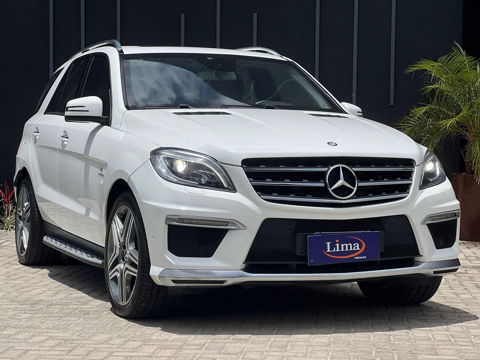 MERCEDES-BENZ ML 63 AMG