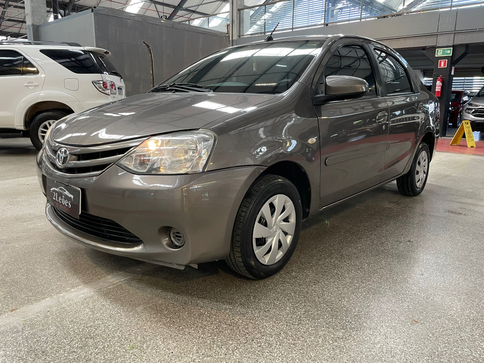 TOYOTA ETIOS SEDAN