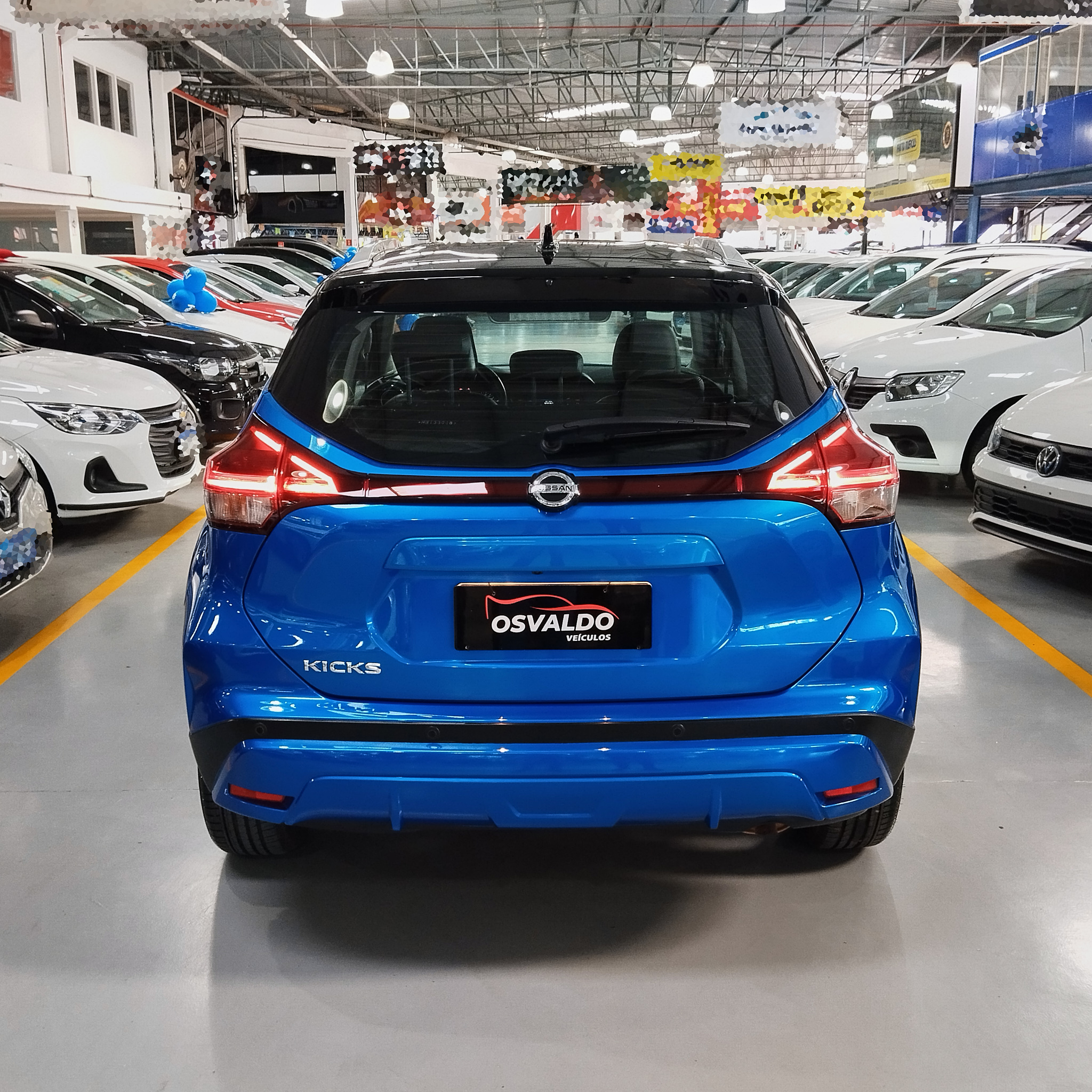 NISSAN KICKS