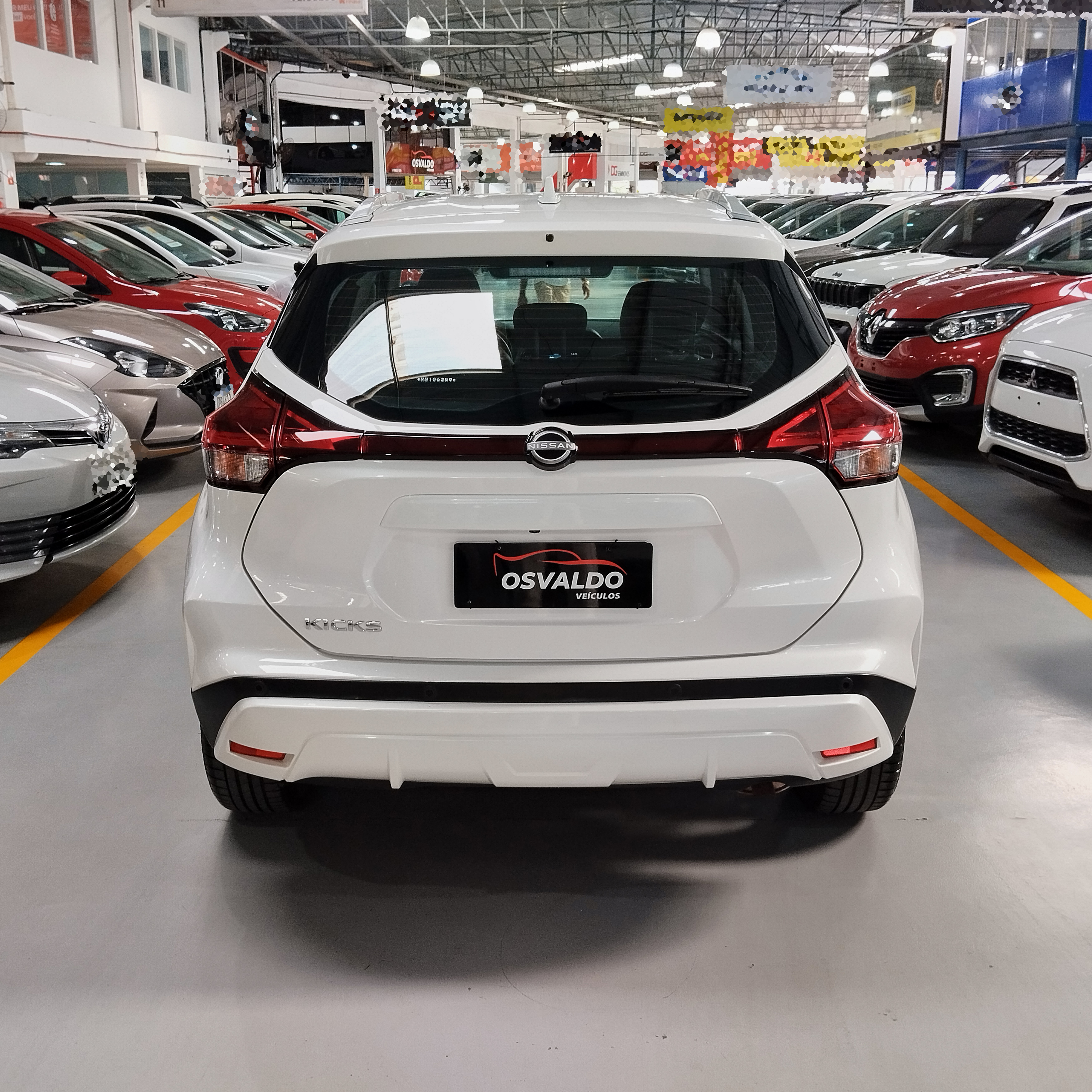 NISSAN KICKS