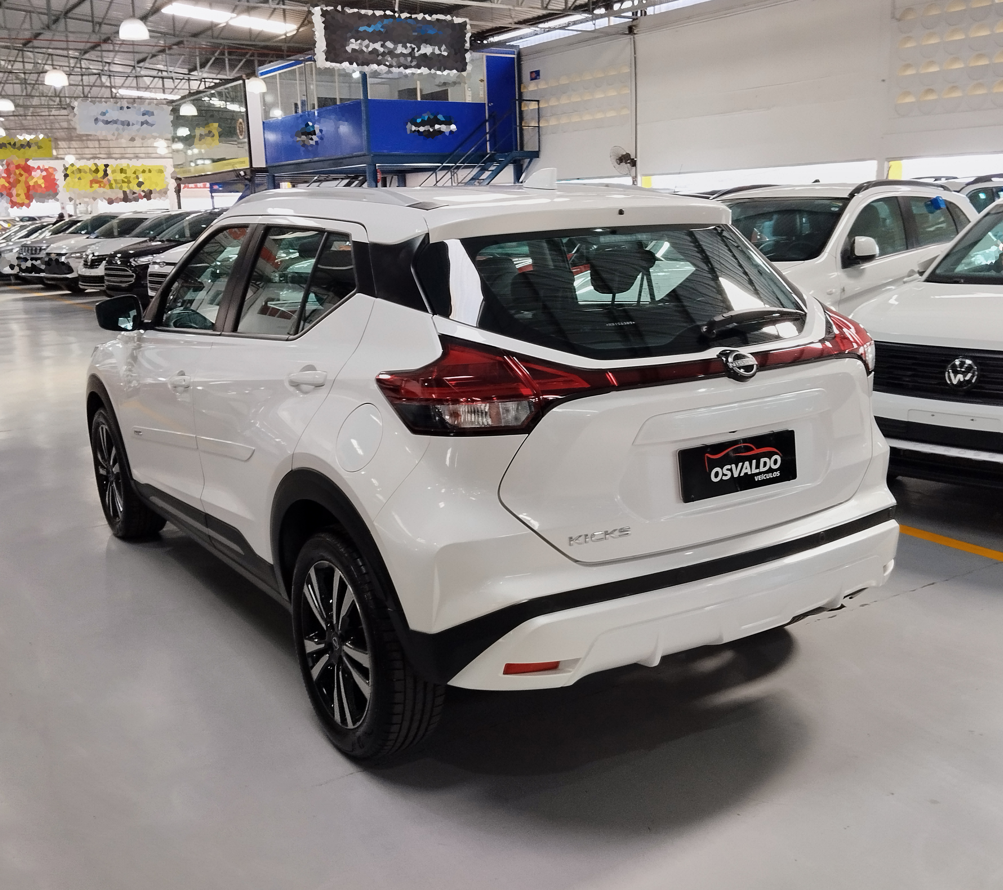 NISSAN KICKS