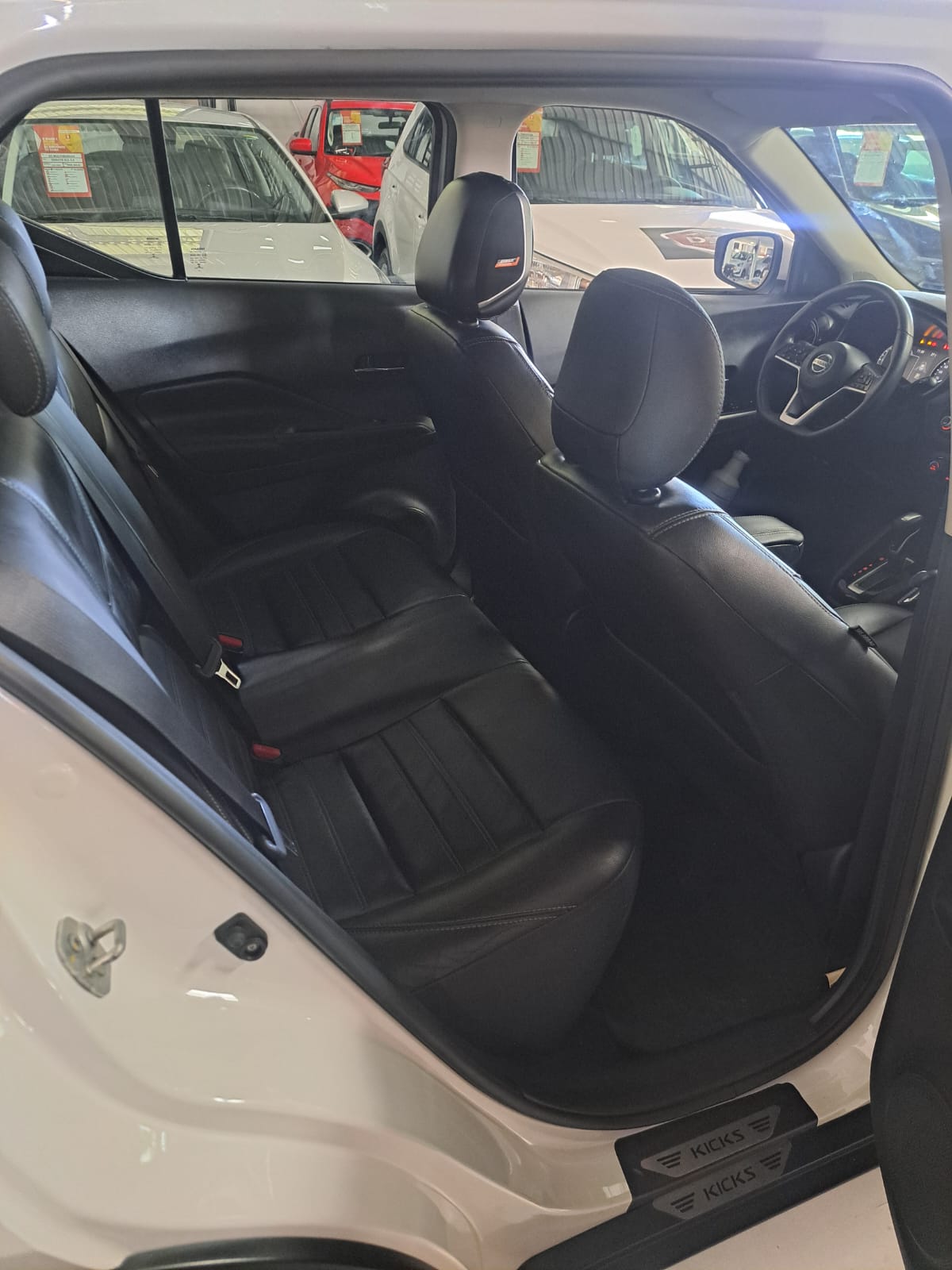 NISSAN kicks exclusi cvt