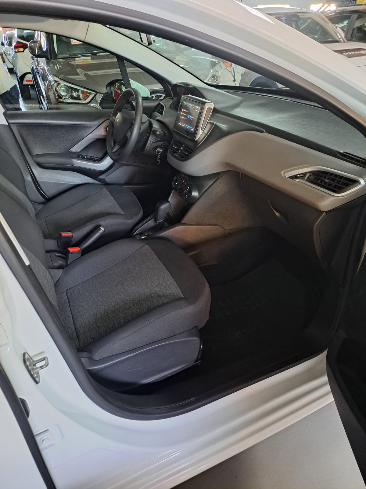 PEUGEOT 208 active pack