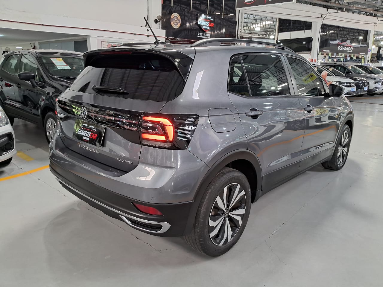 VOLKSWAGEN T-CROSS