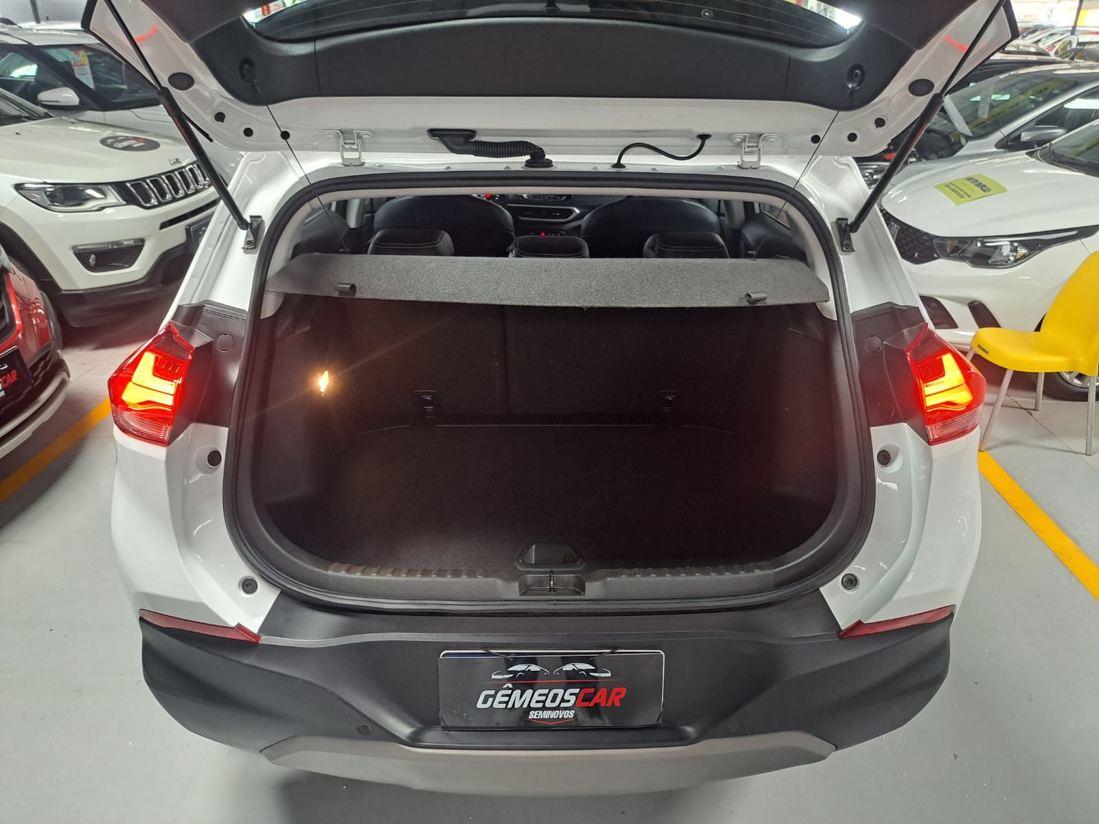 CHEVROLET TRACKER