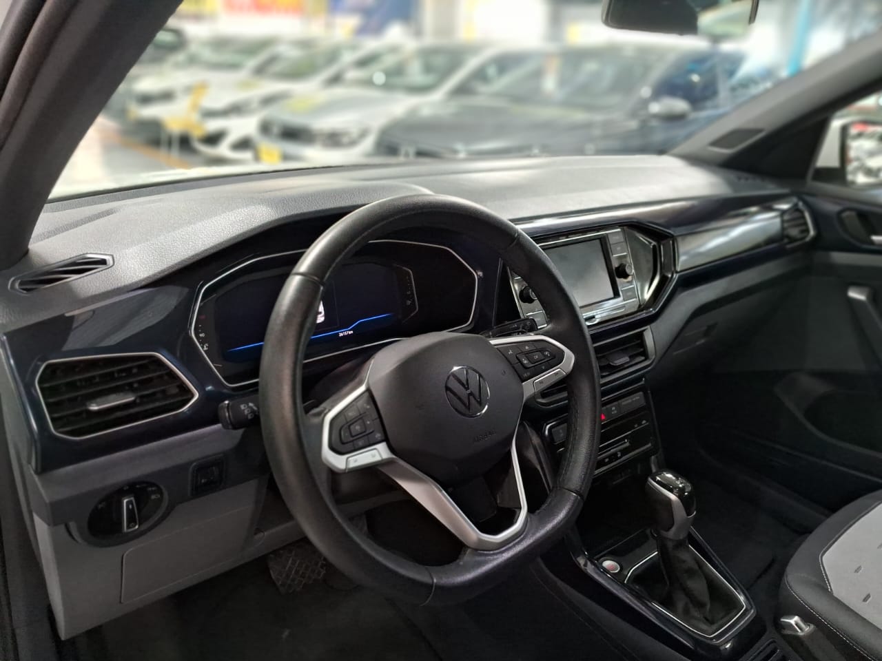 VOLKSWAGEN t cross tsi