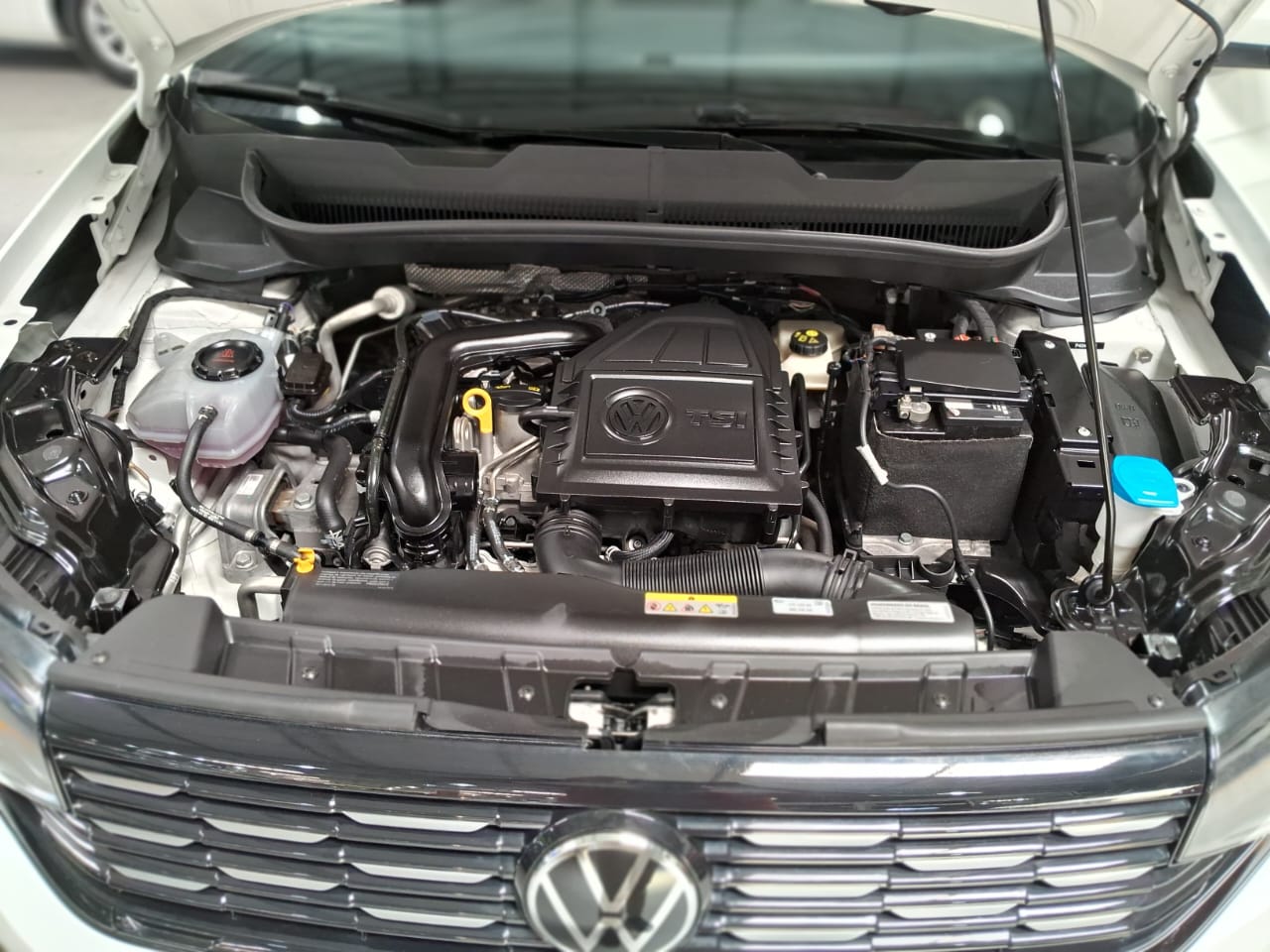 VOLKSWAGEN t cross tsi