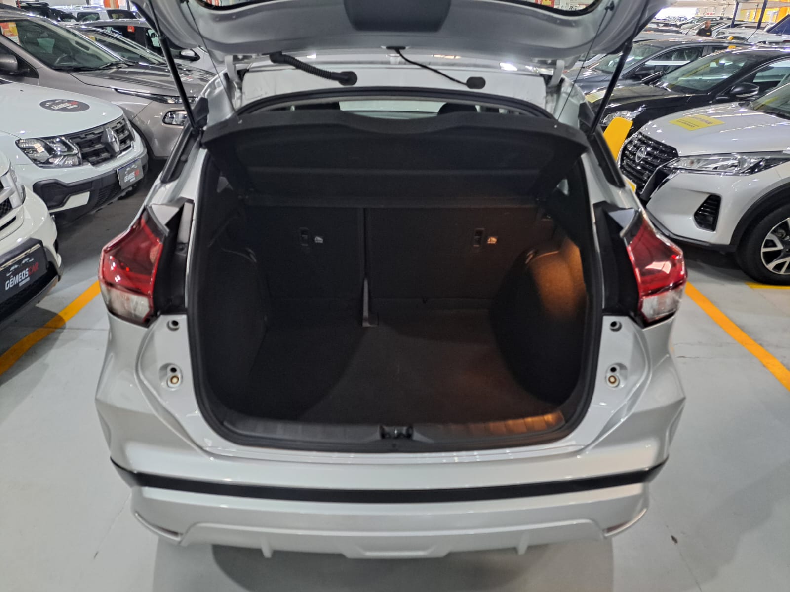 NISSAN kicks sense cvt