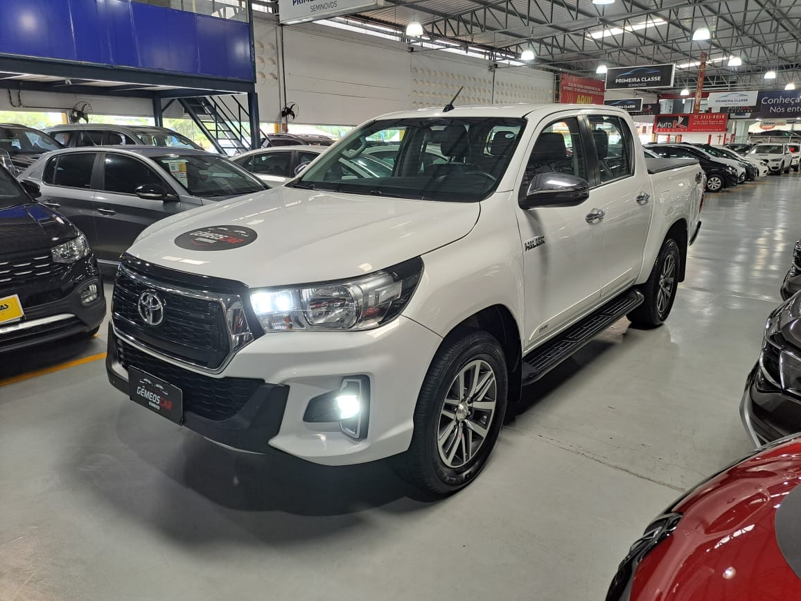 TOYOTA hilux 2.8 srv 4x4 cd 16v diesel 4p aut