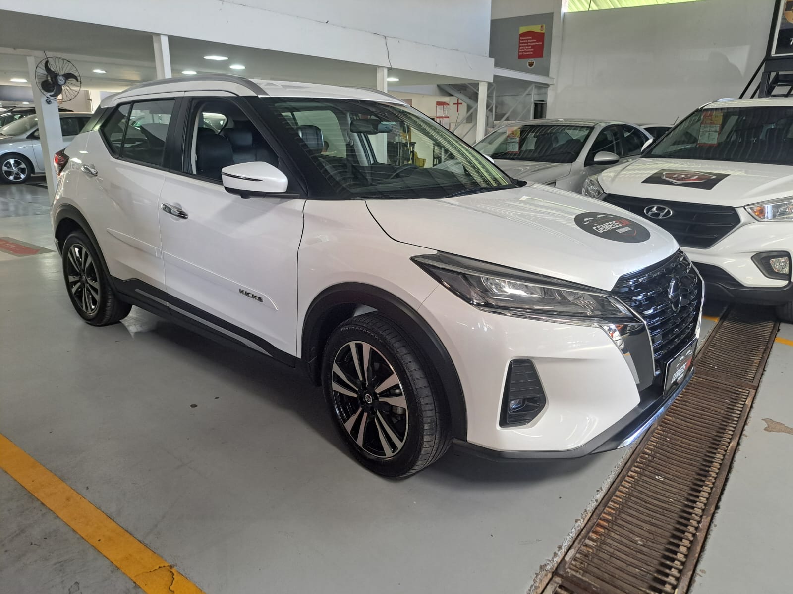 NISSAN kicks exclusi cvt
