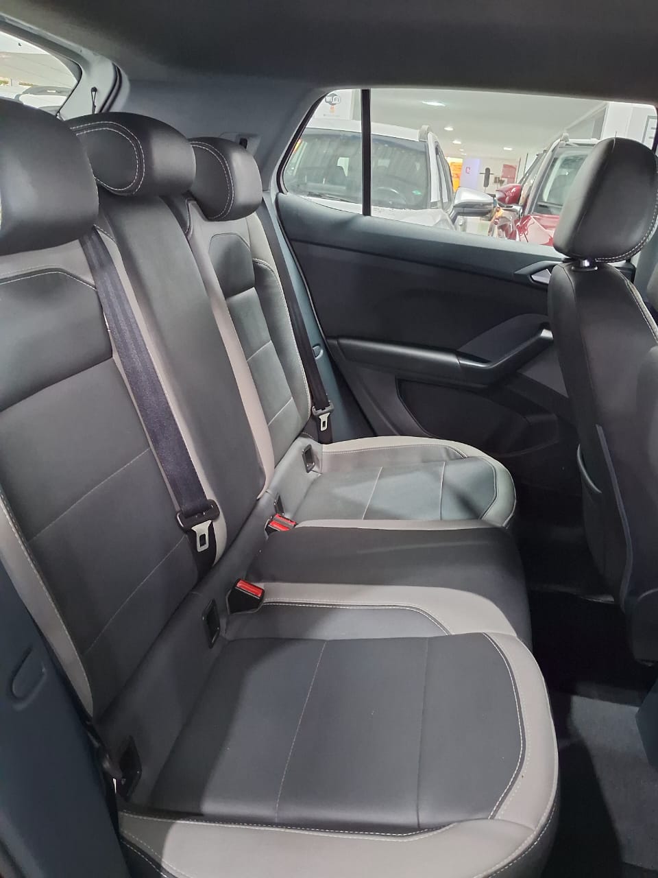 VOLKSWAGEN t cross sense ad