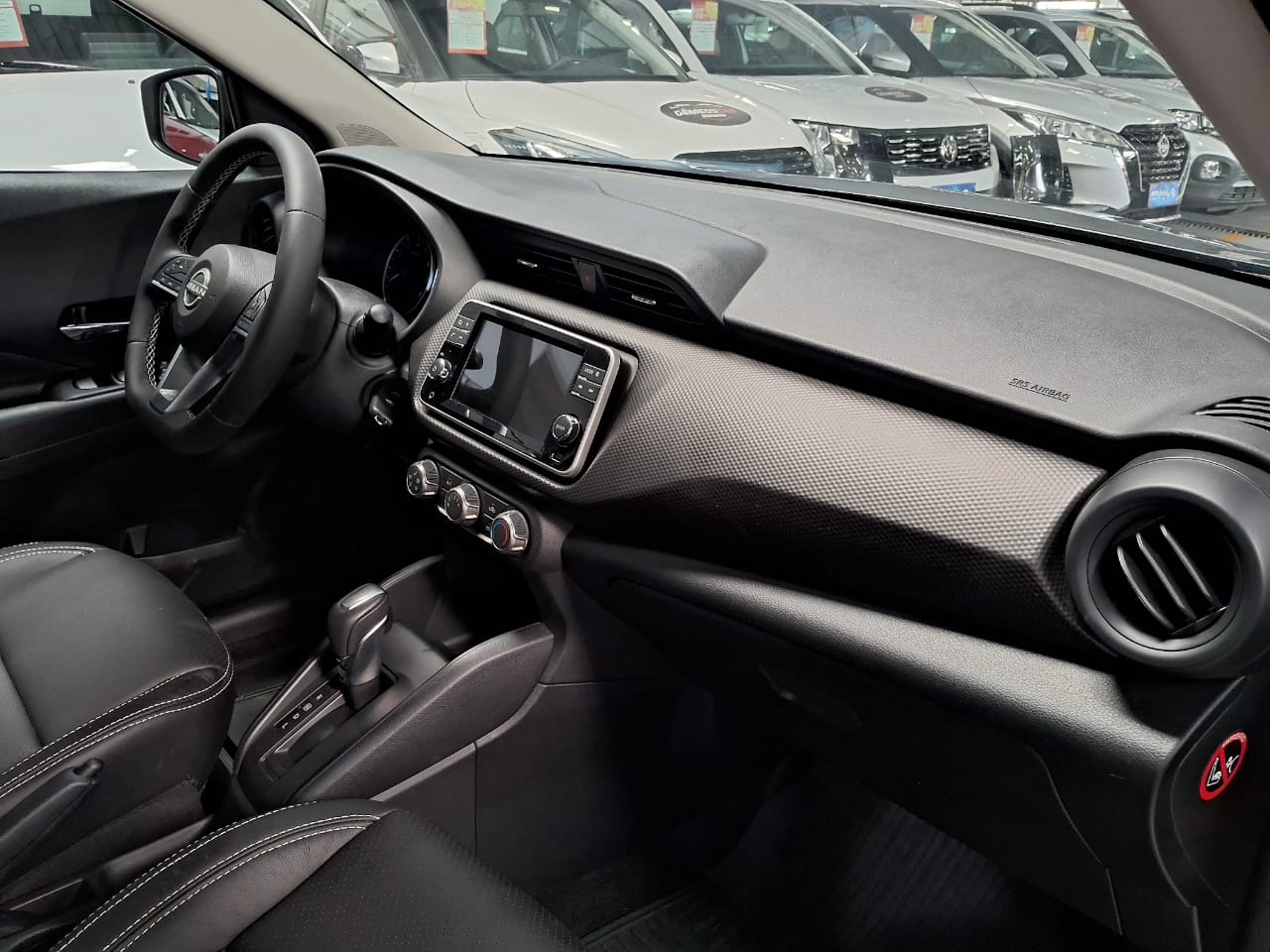 NISSAN kicks sense cvt