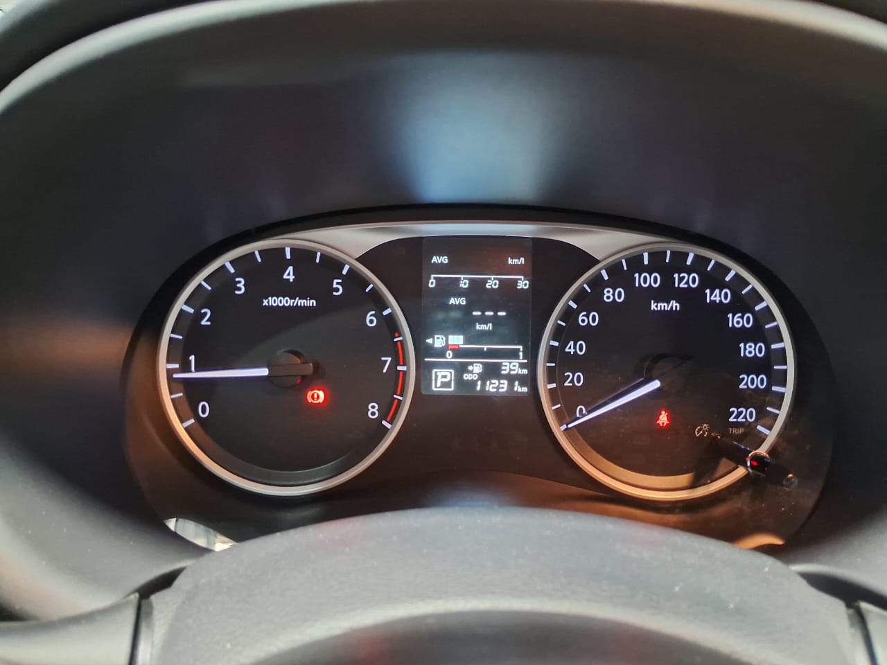 NISSAN kicks sense cvt