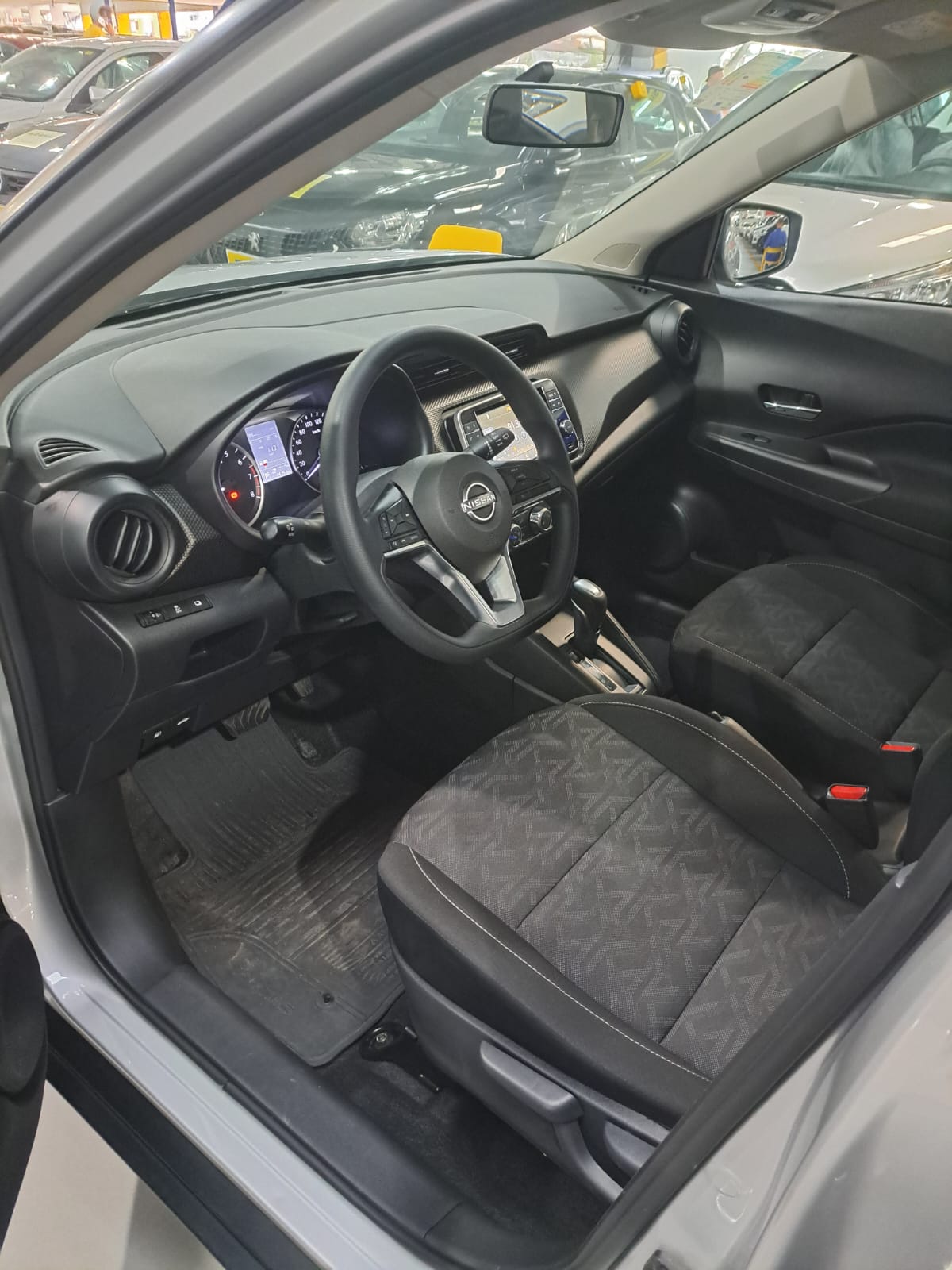 NISSAN kicks sense cvt