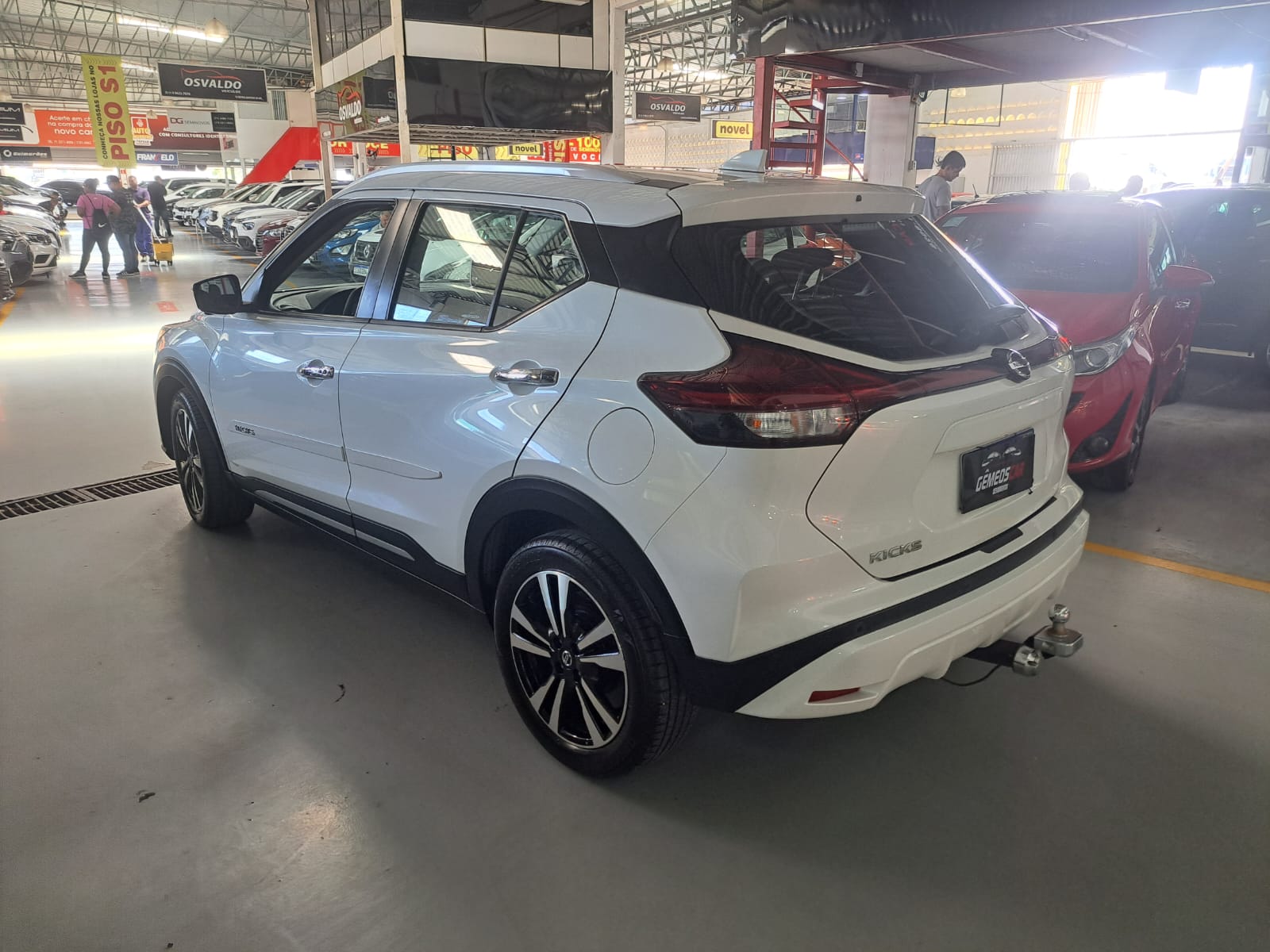 NISSAN kicks exclusi cvt