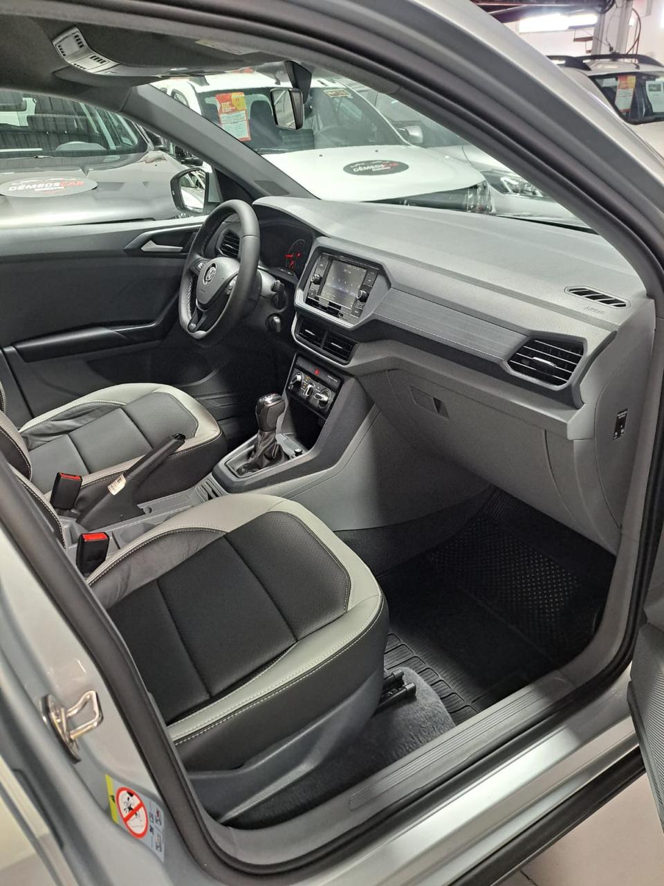 VOLKSWAGEN t cross sense ad