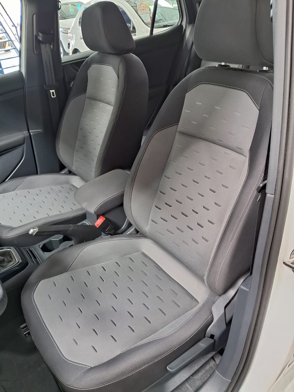 VOLKSWAGEN t cross tsi