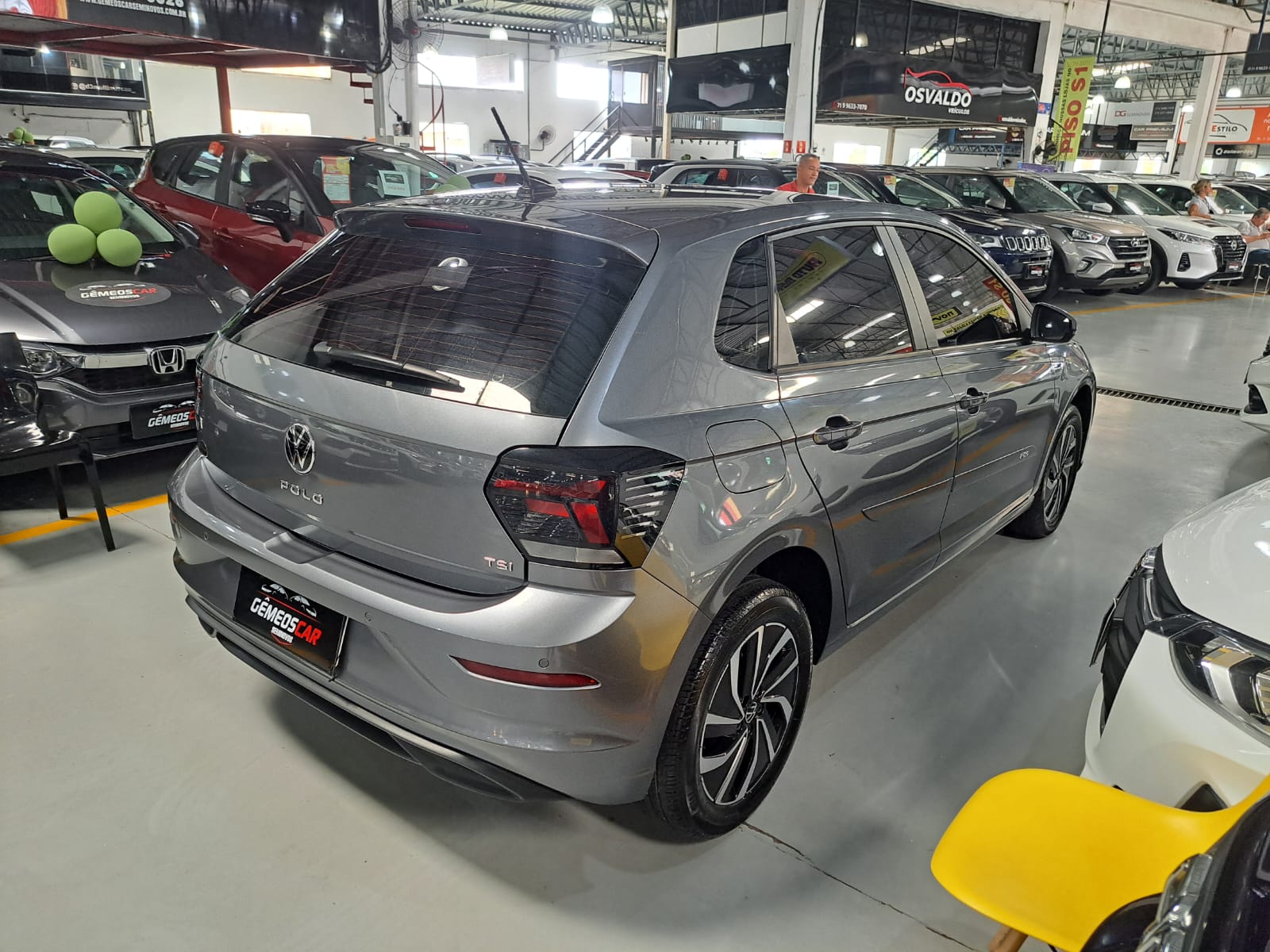 VOLKSWAGEN POLO