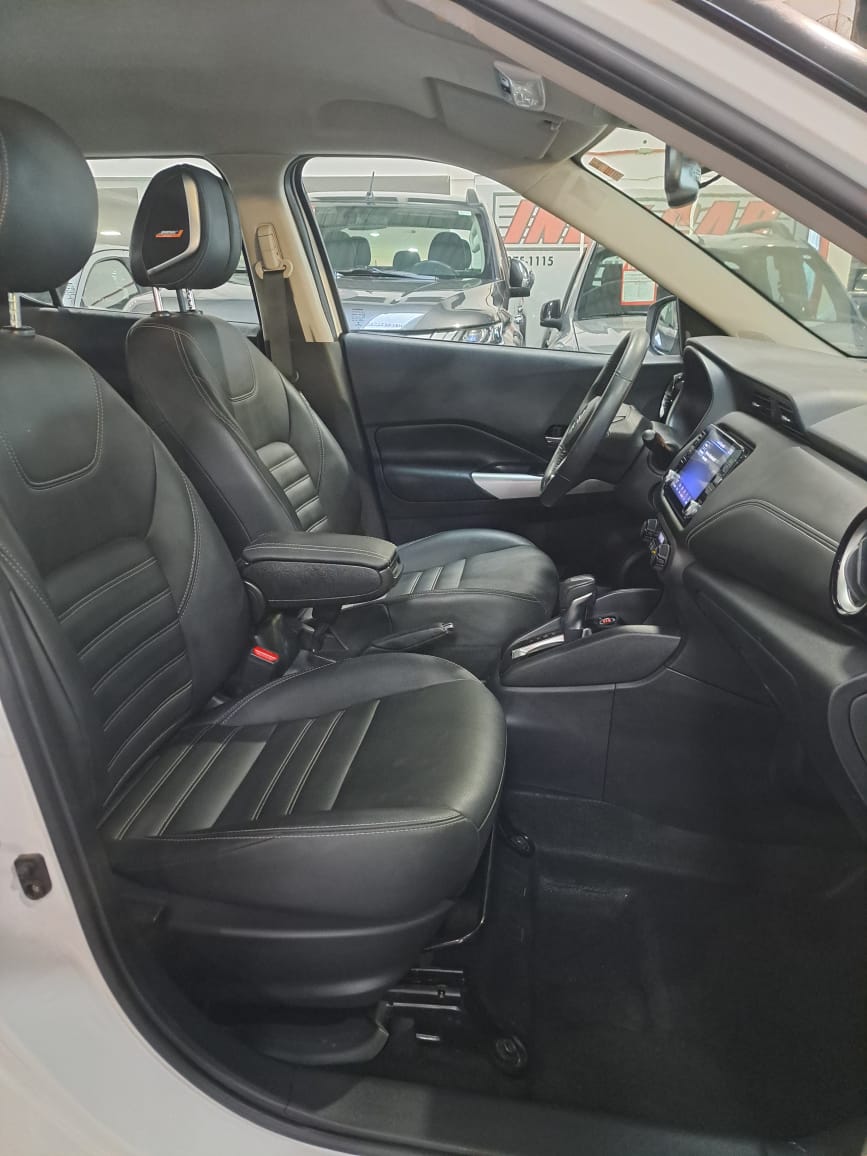 NISSAN kicks exclusi cvt