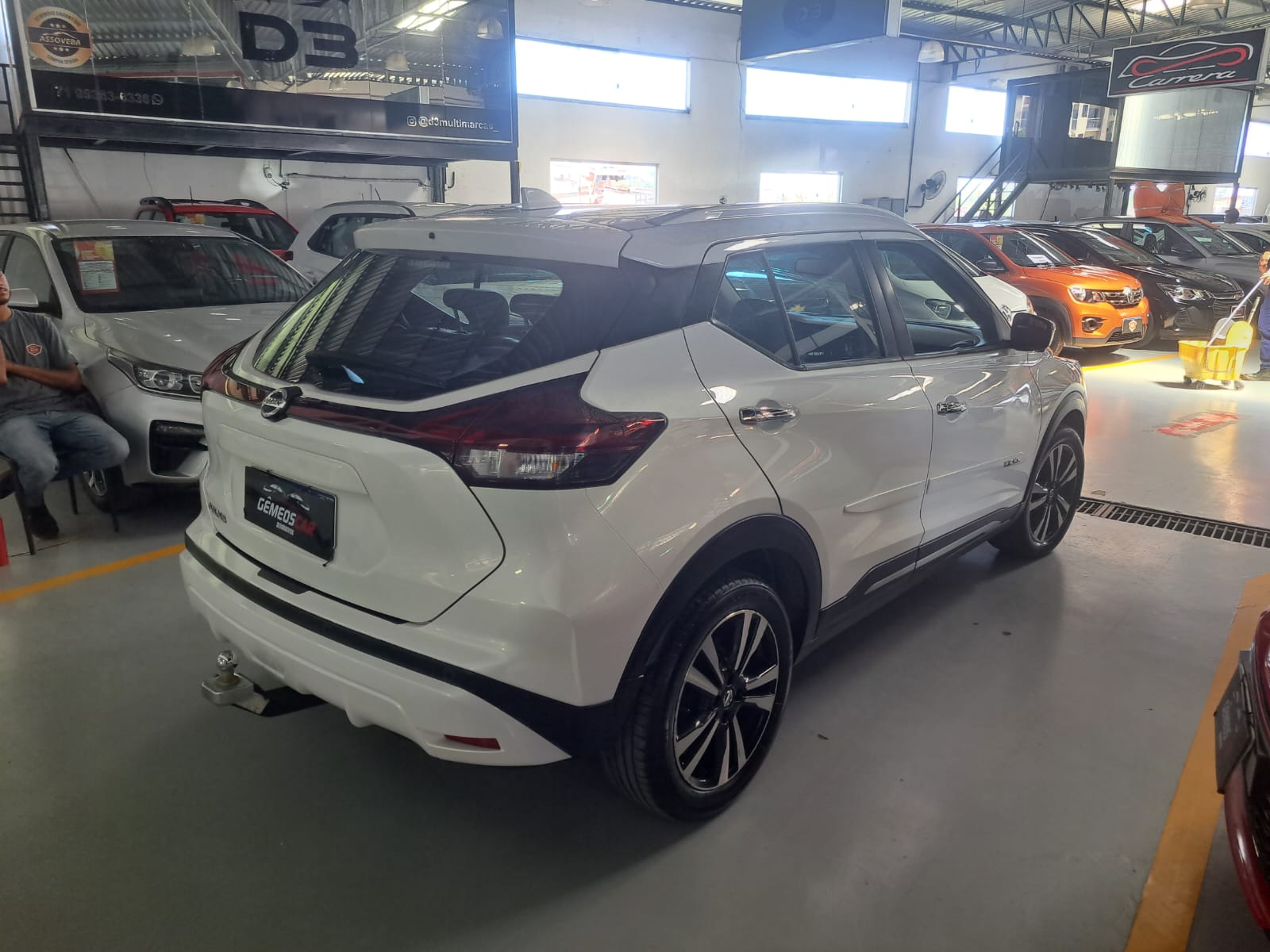 NISSAN kicks exclusi cvt