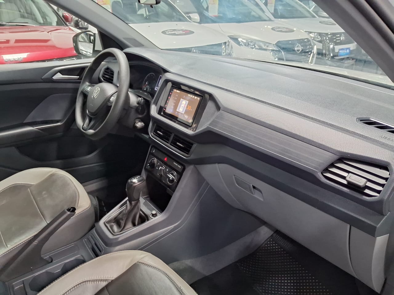 VOLKSWAGEN t cross sense ad