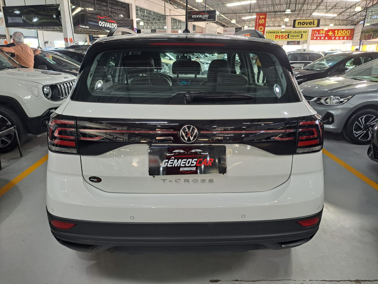 VOLKSWAGEN t cross sense ad