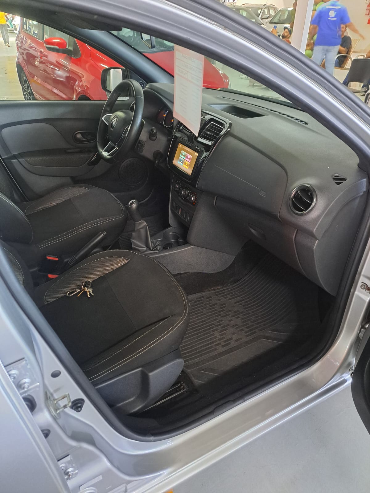 RENAULT SANDERO