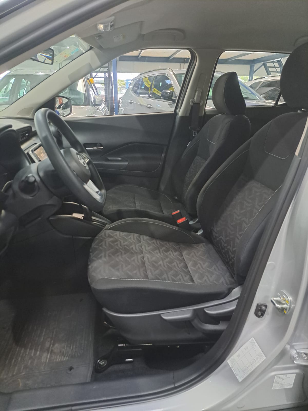 NISSAN kicks sense cvt