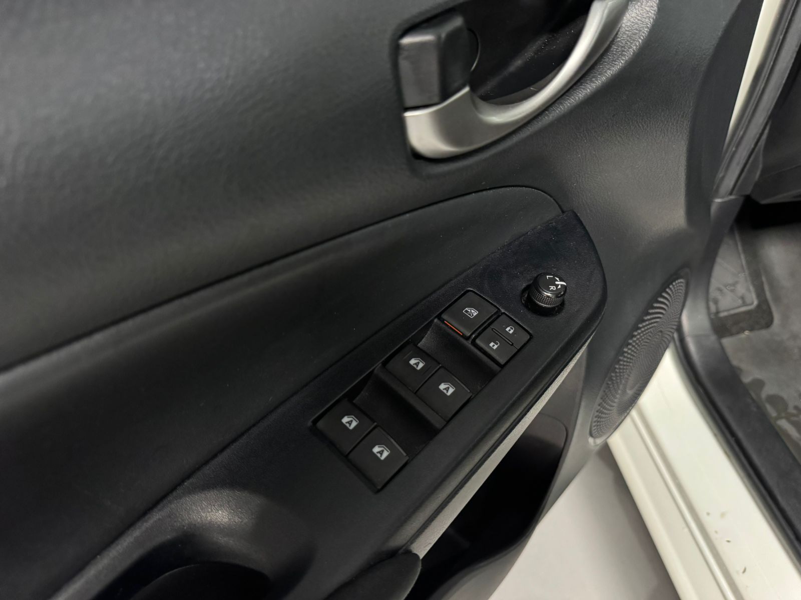 TOYOTA yaris 1.5 16v flex xl plus connect