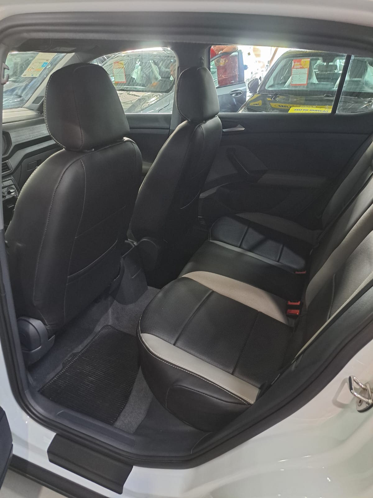 VOLKSWAGEN t cross sense ad