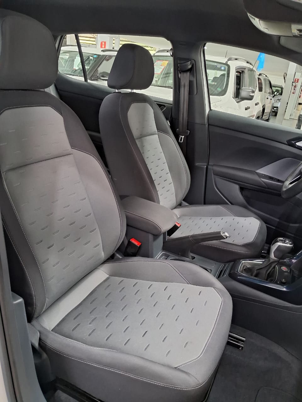 VOLKSWAGEN t cross tsi