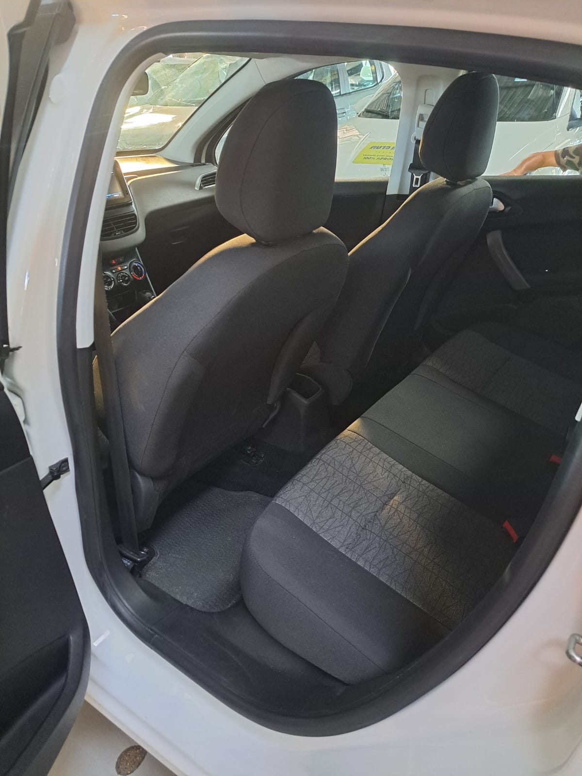 PEUGEOT 208 active pack