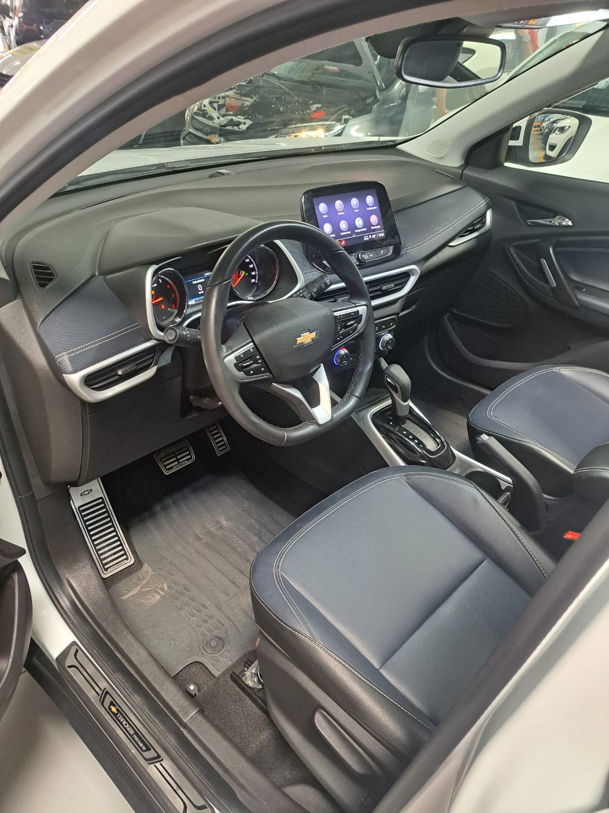 CHEVROLET TRACKER