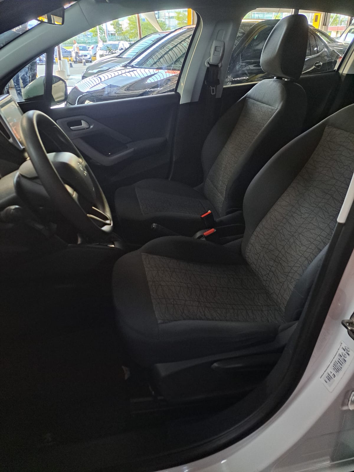 PEUGEOT 208 active pack