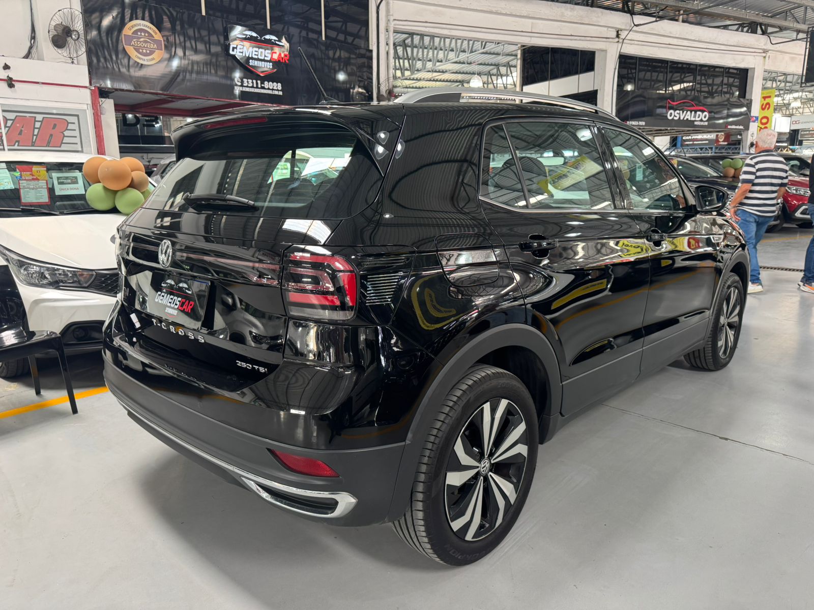 VOLKSWAGEN t cross highline 250 tsi aut