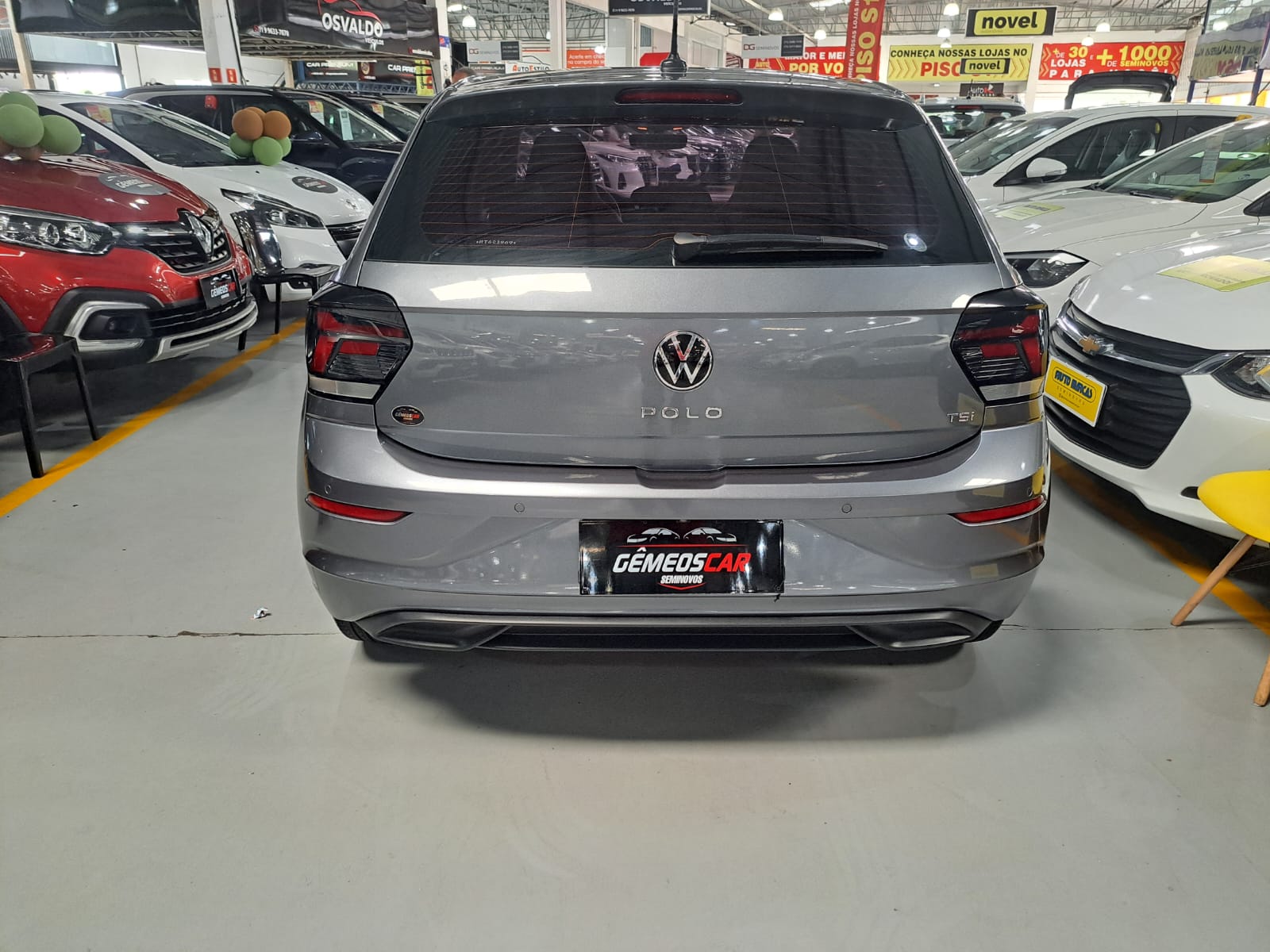VOLKSWAGEN POLO